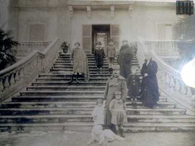 Maria ci mostra alcune antiche foto nei primi anni 20 del 900, dove � ritratta parte della sua famiglia...